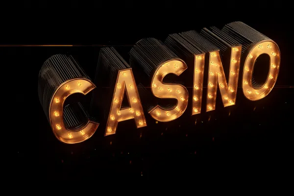 টাক্সেডো পরা একজন প্রফেশনাল ডিলার রুলেট টেবিলে খেলোয়াড়দের স্বাগত জানাচ্ছেন—যা 456BDT–এর আসল লাইভ ক্যাসিনো অনুভূতিকে প্রকাশ করে।