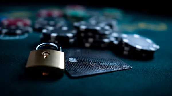 উজ্জ্বল লগইন প্রম্পটে আলোকিত একটি ল্যাপটপ—যা 456BDT–এর সুরক্ষিত প্রবেশব্যবস্থাকে নির্দেশ করে।